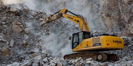 Liugong Emission Stage II  Medium Excavators 936E 1.6 M³ Operating Weight 35,000-37,000 Kg