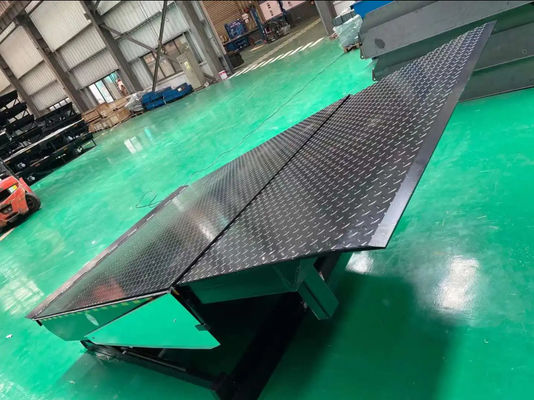16mm Thickness Telescopic Lip Dock Leveler Hydraulic Dock Leveler