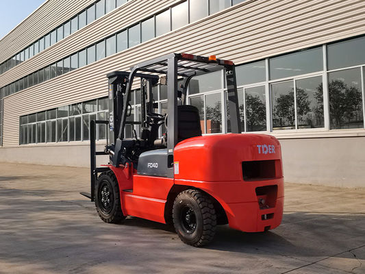 Rated Capacity 4000kg Diesel Forklift Truck 4T Sitting Driving Style Four Wheel