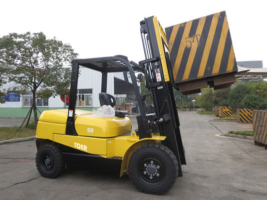 ISUZU 6BG1-02 Engine 5T Diesel Forklift Truck Intelligent Starting System Hydraulic Stacker Trucks