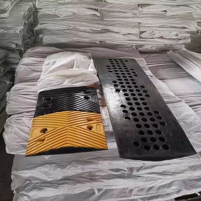 2024 Hot Sale Round Heavy Thick Limite Roadway Safety Speed Breaker Bump