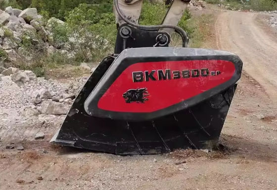 BKM 15-24 Ton Excavator Jaw Crusher Bucket Digger Stone Crusher Bucket