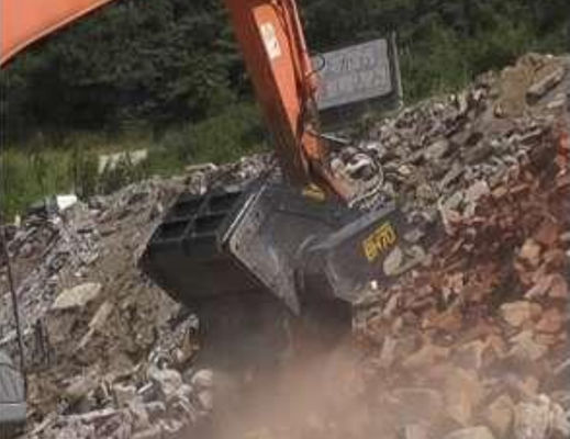 Excavator Stone Jaw BH70 Crusher Buckets Concrete Crusher Bucket For Digger